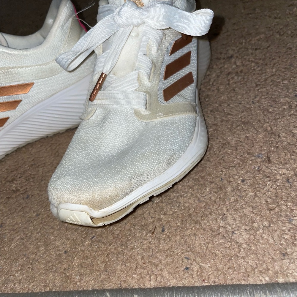 Adidas - Picture 2 of 4